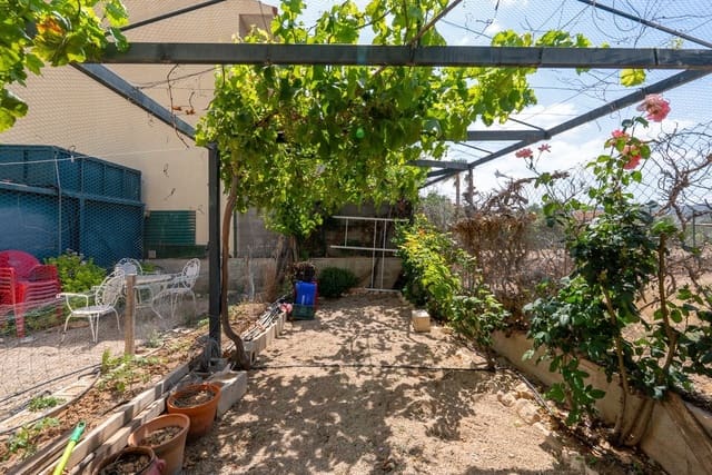 4 Zimmer Villa zu verkaufen in Jumilla mit Pool - 225.000 € (Ref: 9902259)