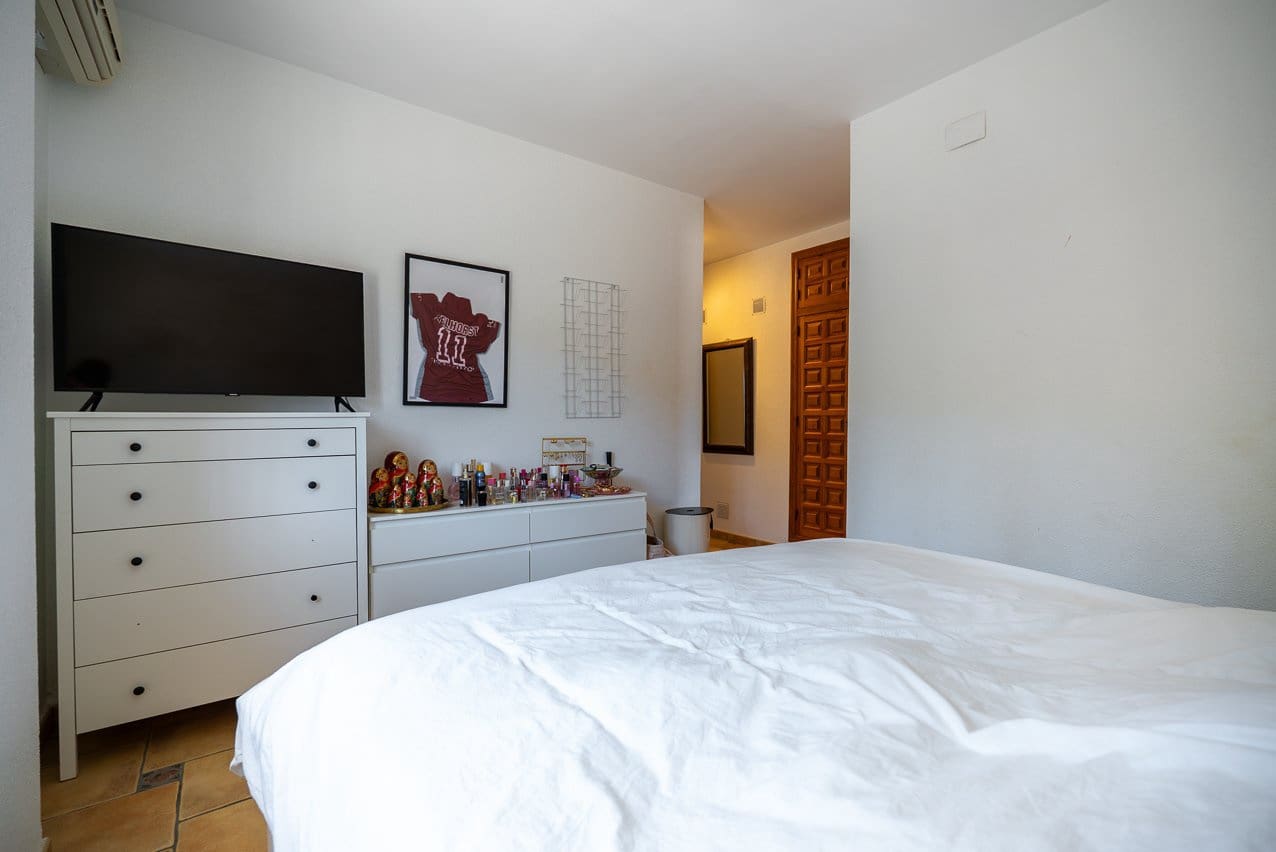 Chalet de 4 habitaciones en Encebras en venta con piscina - 495.000 € (Ref: 9909844)