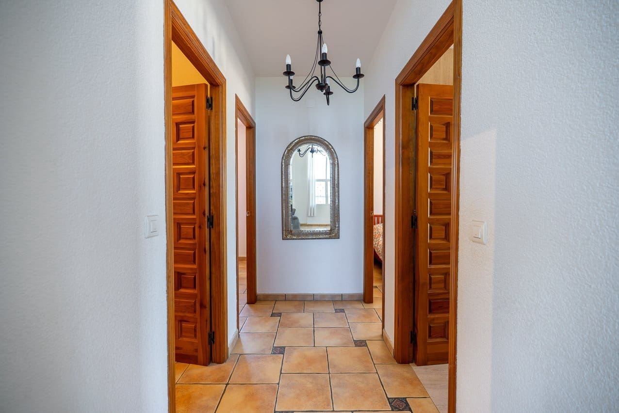 4 bedroom Villa for sale in Pinoso with pool - € 449,999 (Ref: 9909844)