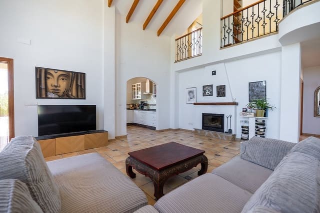 4 sovrum Villa till salu i Pinoso med pool - 449 999 € (Ref: 9909844)