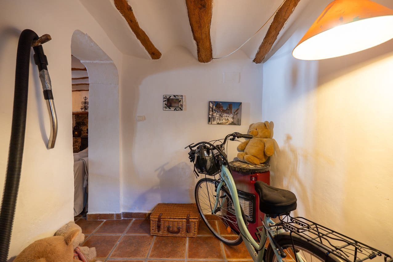 3 makuuhuone Maalaistalo myytävänä paikassa Ubeda mukana uima-altaan - 195 000 € (Ref: 9912249)