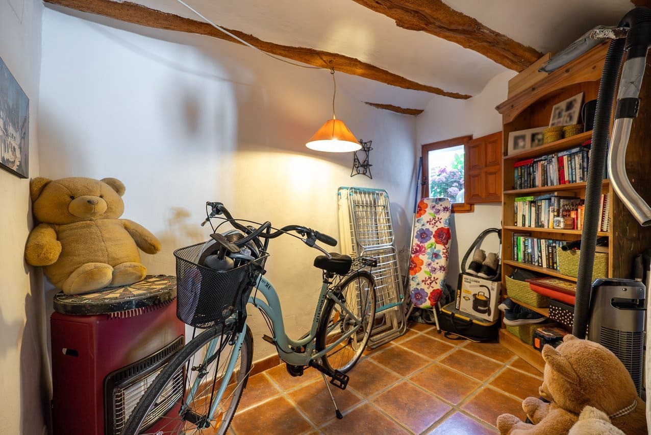 3 makuuhuone Maalaistalo myytävänä paikassa Ubeda mukana uima-altaan - 195 000 € (Ref: 9912249)