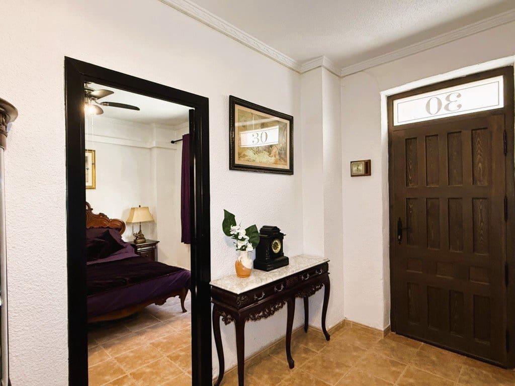 6 makuuhuone Omakotitalo myytävänä paikassa Pinoso mukana uima-altaan - 325 000 € (Ref: 9919102)