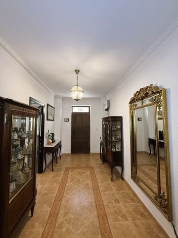 6 Zimmer Haus zu verkaufen in Pinoso mit Pool - 325.000 € (Ref: 9919102)