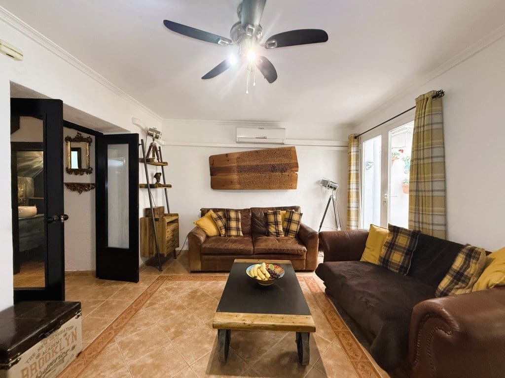 6 quarto Casa em Banda para venda em Pinoso com piscina - 325 000 € (Ref: 9919102)