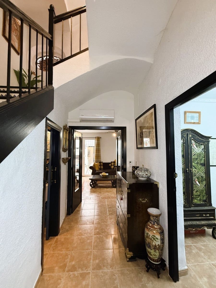 6 quarto Casa em Banda para venda em Pinoso com piscina - 325 000 € (Ref: 9919102)