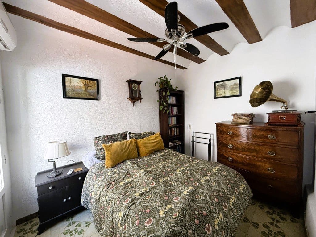 6 quarto Casa em Banda para venda em Pinoso com piscina - 325 000 € (Ref: 9919102)