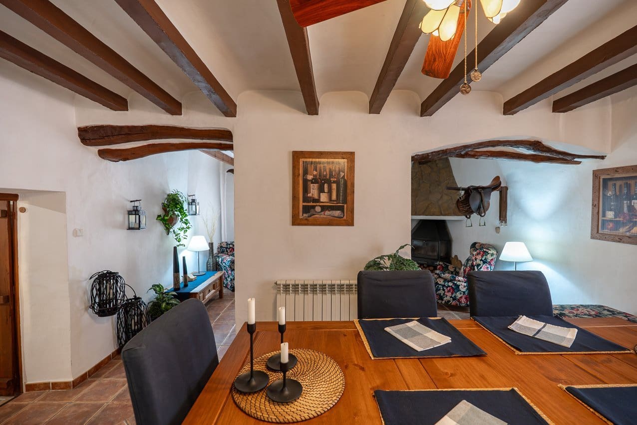 5 bedroom Villa for sale in La Romana with pool - € 545,000 (Ref: 9935135)
