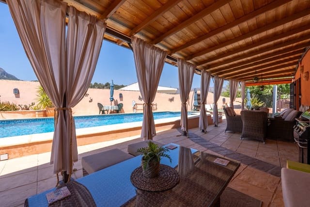 5 sypialnia Willa na sprzedaż w La Romana z basenem - 545 000 € (Ref: 9935135)