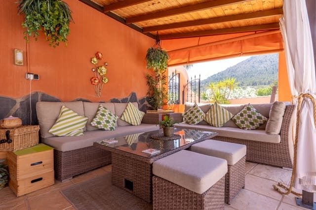 5 sypialnia Willa na sprzedaż w La Romana z basenem - 545 000 € (Ref: 9935135)