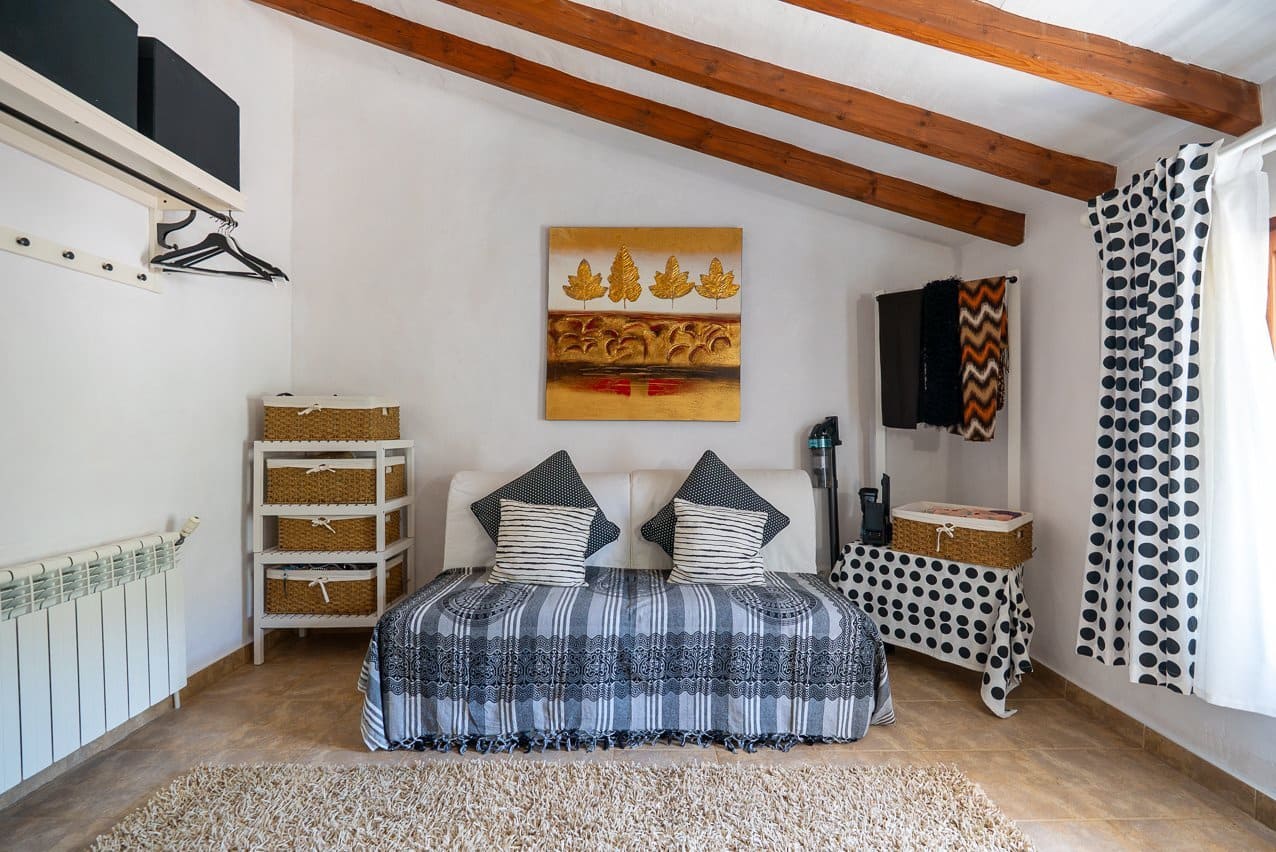 5 bedroom Villa for sale in La Romana with pool - € 545,000 (Ref: 9935135)