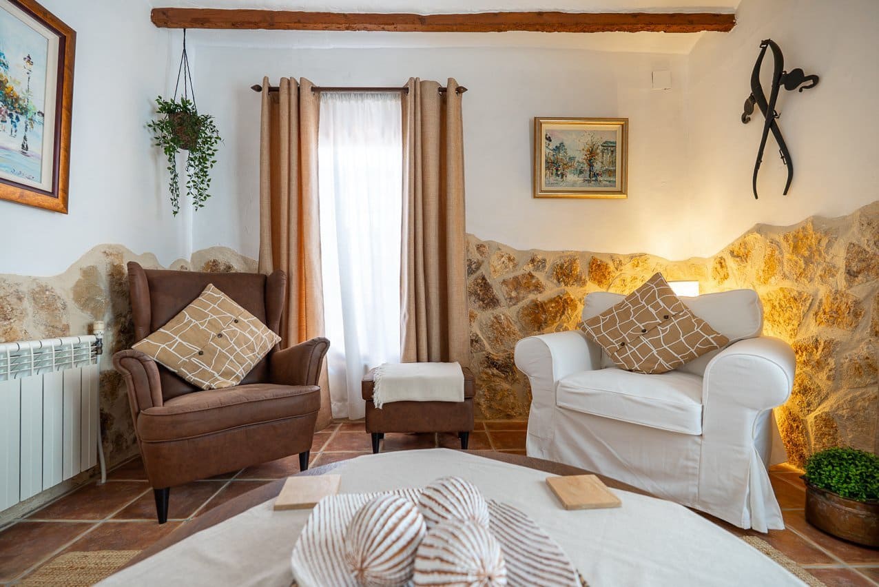 5 bedroom Villa for sale in La Romana with pool - € 545,000 (Ref: 9935135)