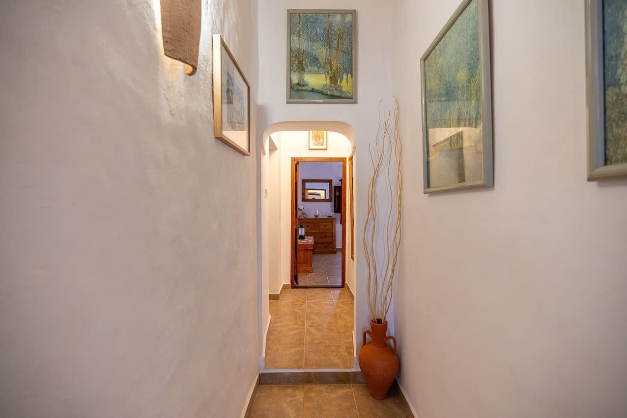 5 bedroom Villa for sale in La Romana with pool - € 545,000 (Ref: 9935135)