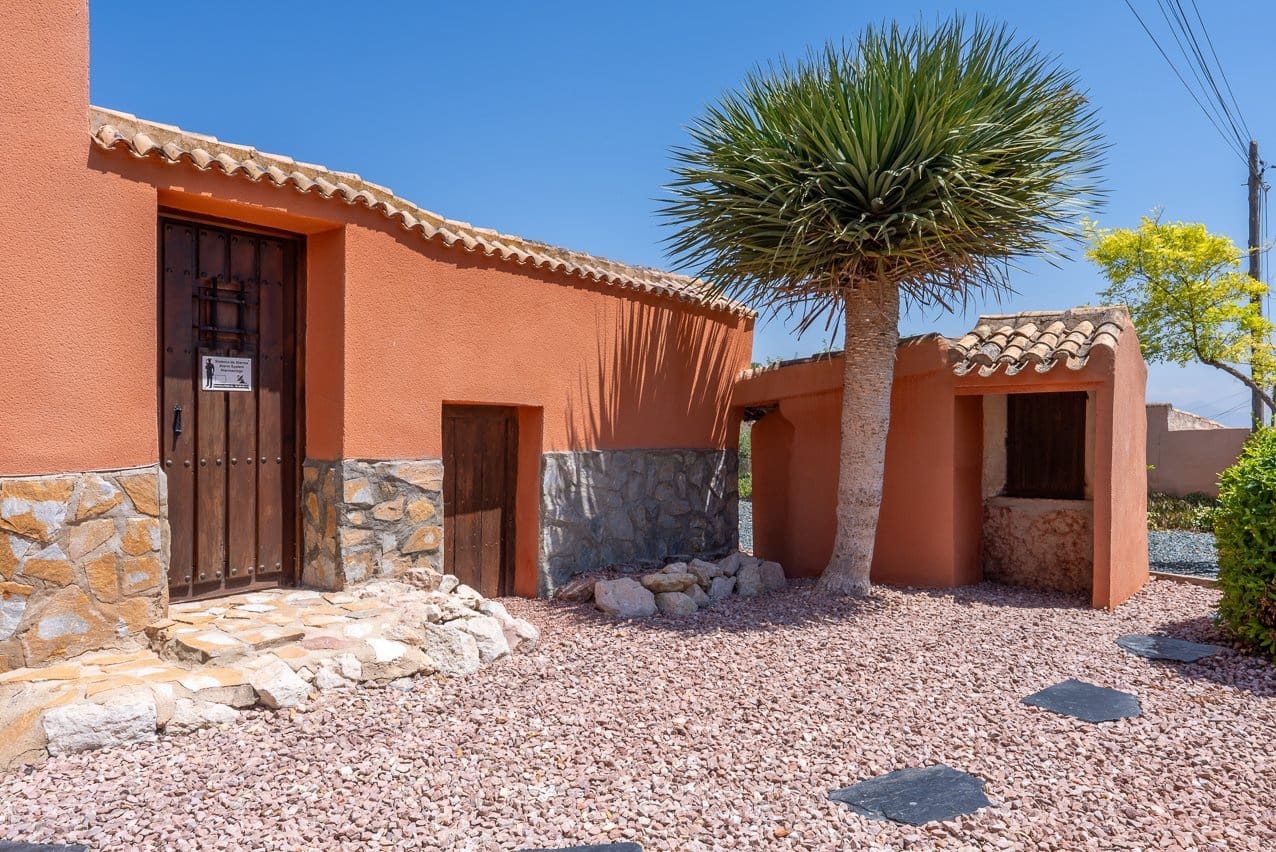 5 bedroom Villa for sale in La Romana with pool - € 545,000 (Ref: 9935135)