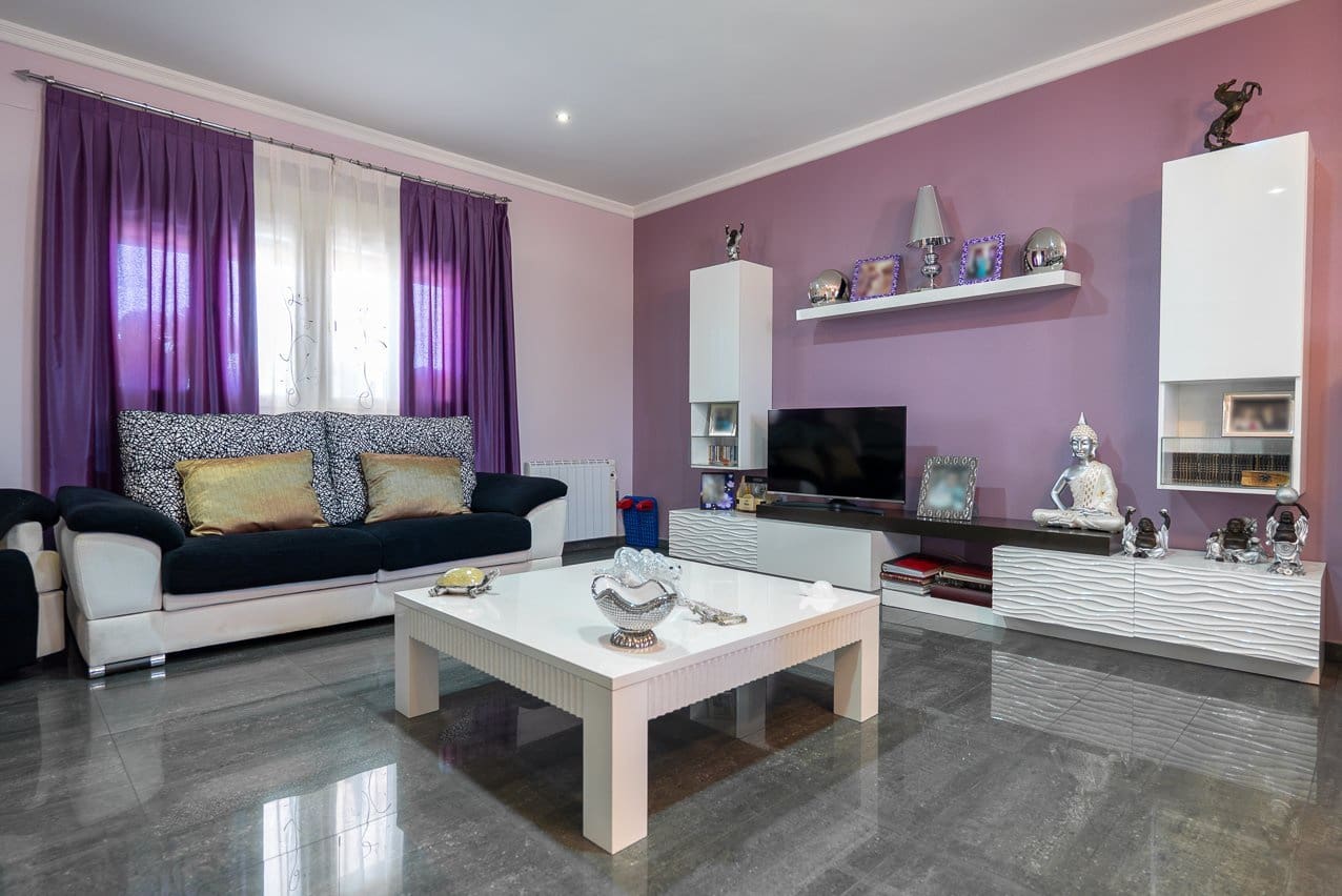 5 bedroom Villa for sale in Yecla with pool - € 580,000 (Ref: 9937139)
