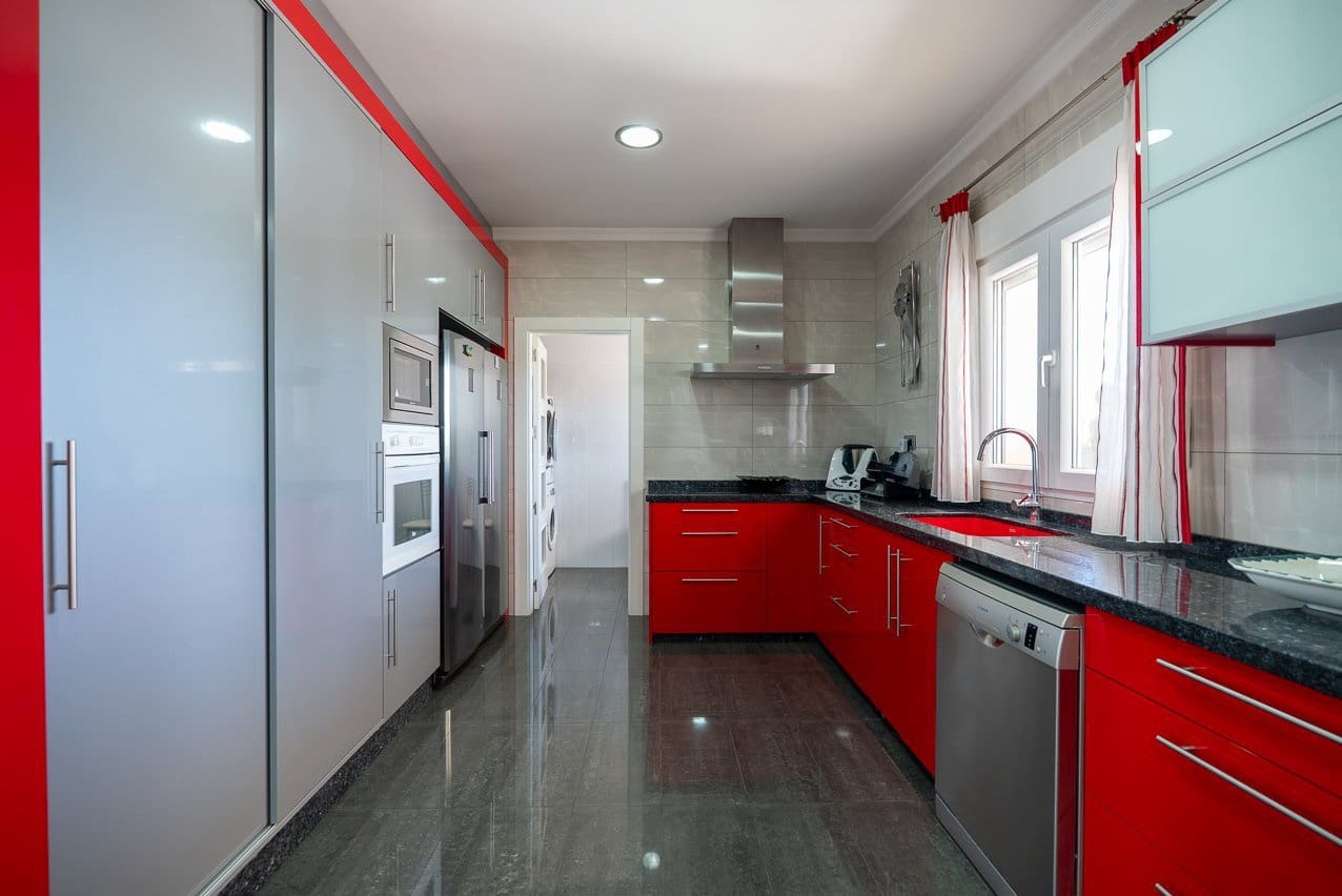 5 bedroom Villa for sale in Yecla with pool - € 580,000 (Ref: 9937139)