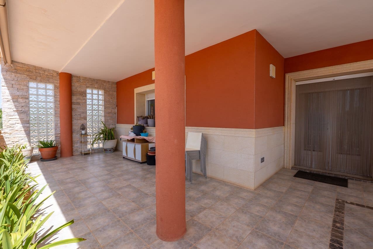 5 bedroom Villa for sale in Yecla with pool - € 580,000 (Ref: 9937139)