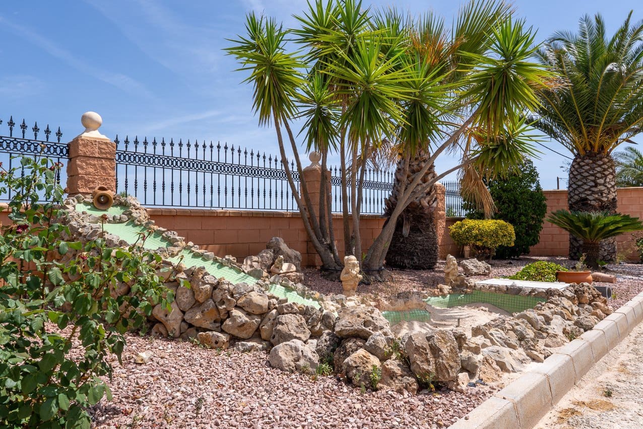 5 bedroom Villa for sale in Yecla with pool - € 580,000 (Ref: 9937139)