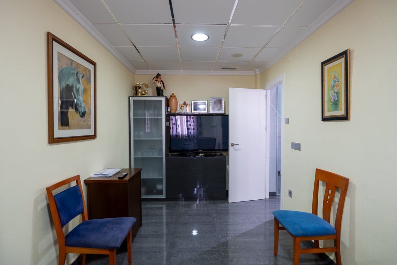 5 bedroom Villa for sale in Yecla with pool - € 580,000 (Ref: 9937139)