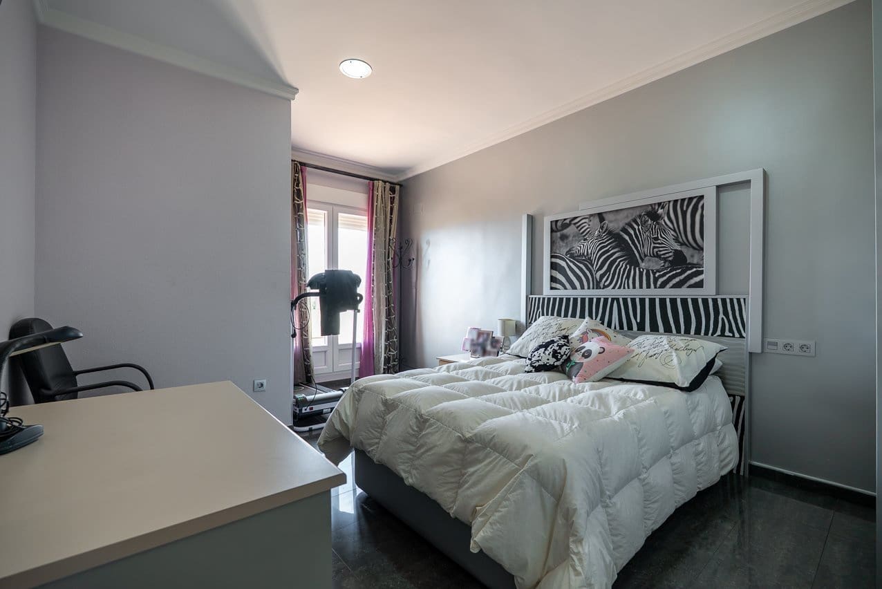 5 bedroom Villa for sale in Yecla with pool - € 580,000 (Ref: 9937139)