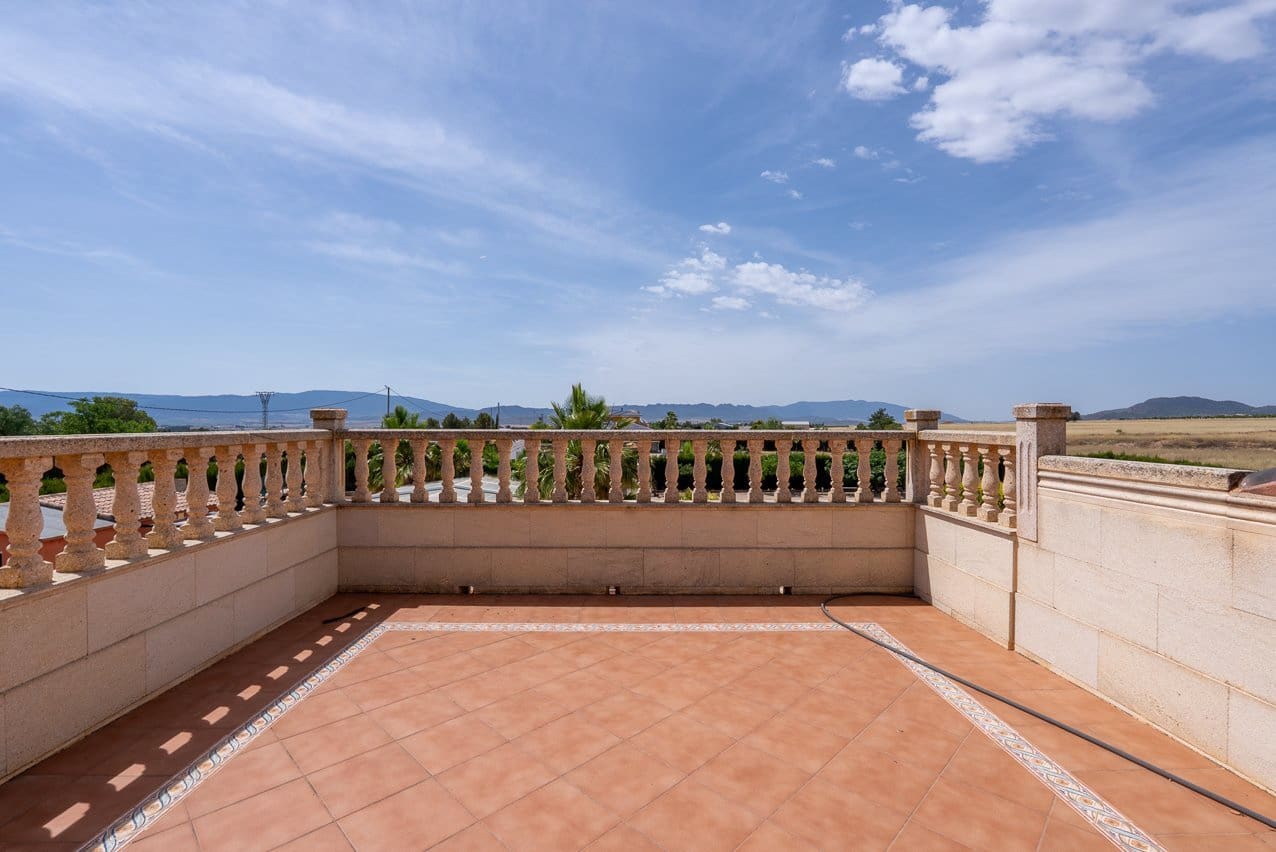 5 bedroom Villa for sale in Yecla with pool - € 580,000 (Ref: 9937139)