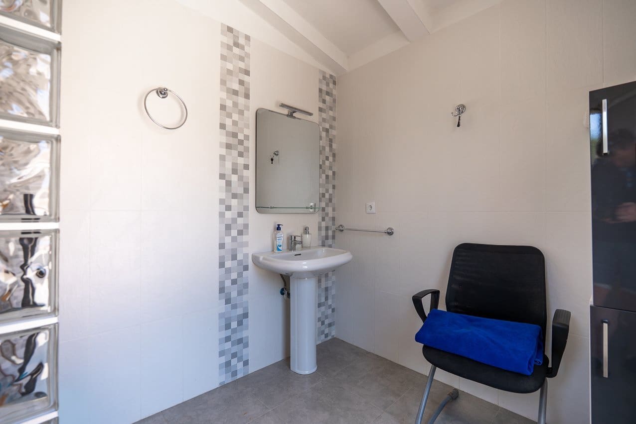5 bedroom Villa for sale in Yecla with pool - € 580,000 (Ref: 9937139)