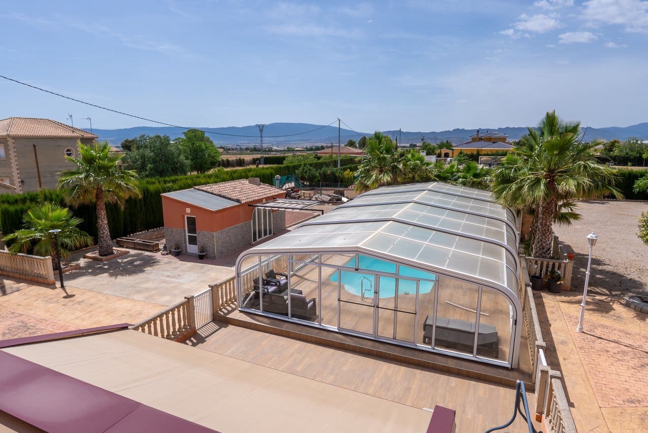 5 bedroom Villa for sale in Yecla with pool - € 580,000 (Ref: 9937139)