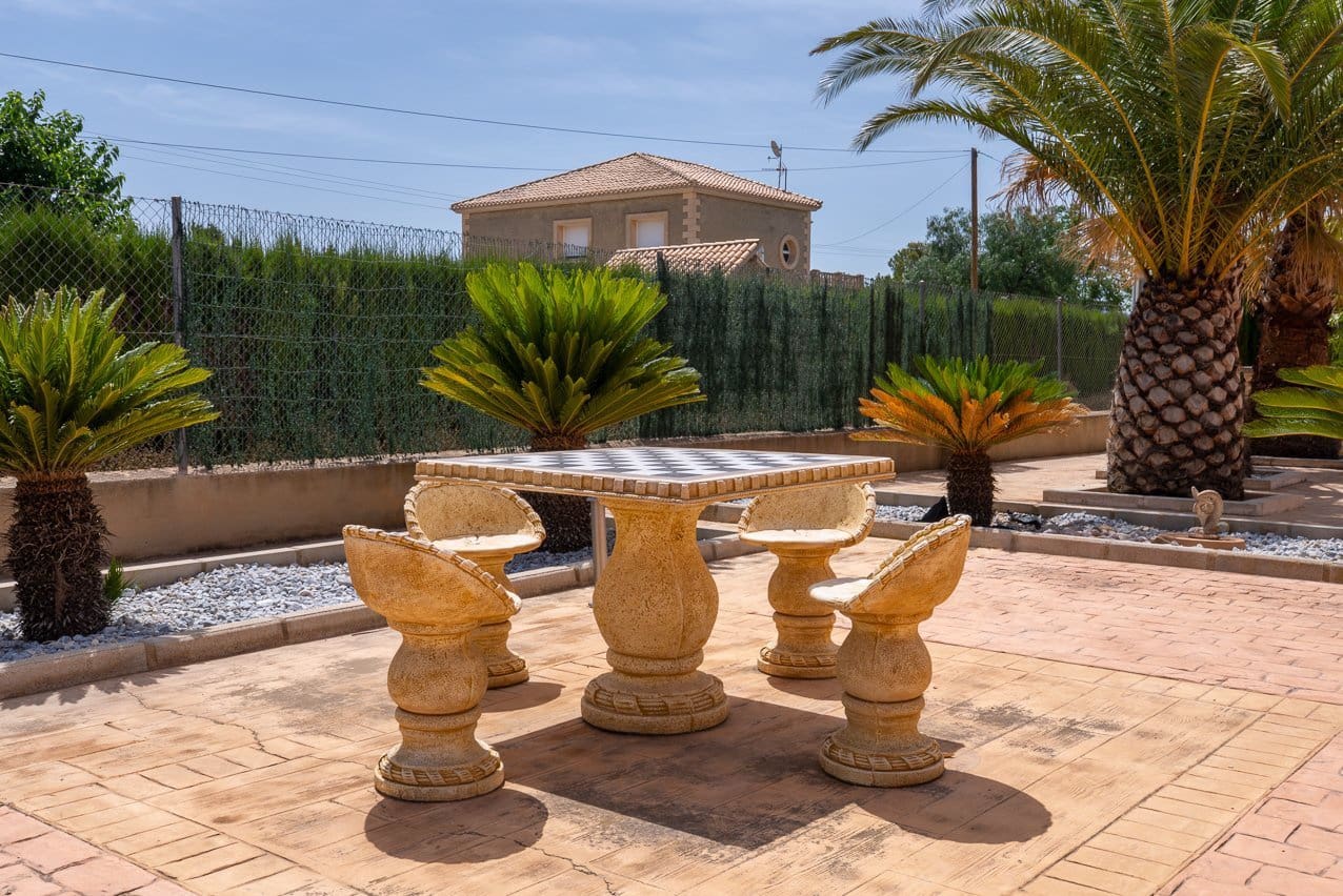 5 bedroom Villa for sale in Yecla with pool - € 580,000 (Ref: 9937139)