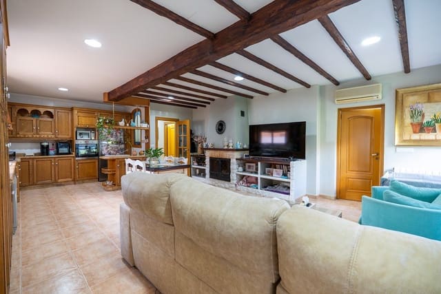 4 quarto Casa em Banda para venda em Pinoso com piscina - 299 950 € (Ref: 9941630)