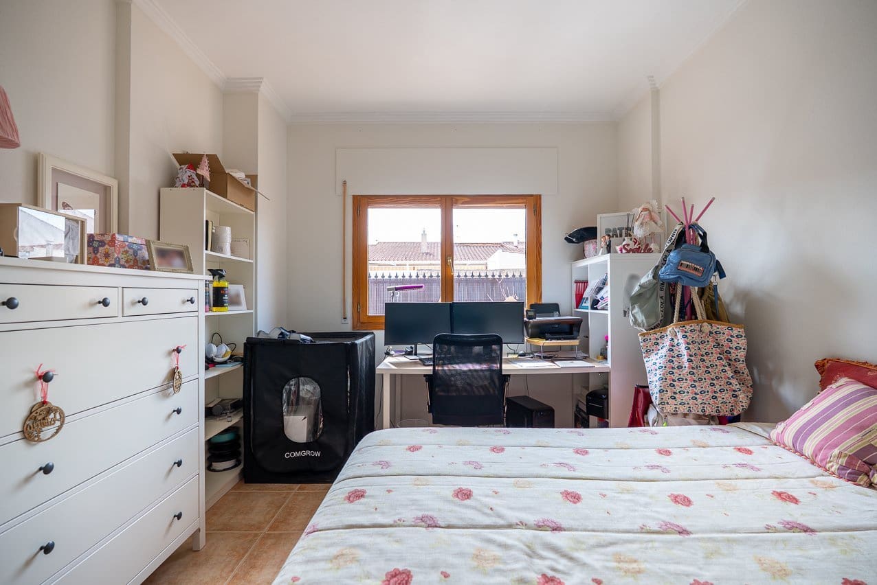 4 makuuhuone Omakotitalo myytävänä paikassa Pinoso mukana uima-altaan - 299 950 € (Ref: 9941630)