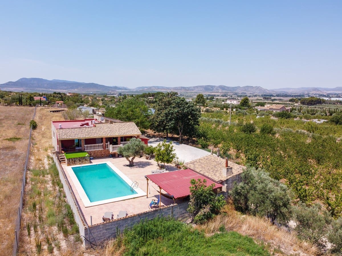 4 chambre Finca/Maison de Campagne à vendre à Villena avec piscine - 399 000 € (Ref: 9956700)