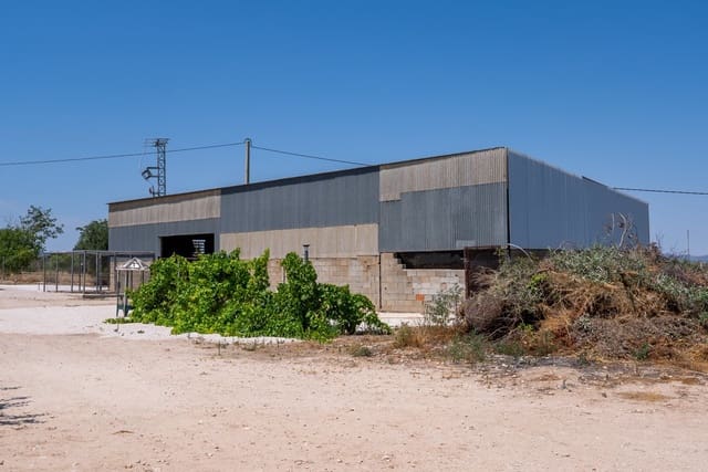 4 makuuhuone Maalaistalo myytävänä paikassa Villena mukana uima-altaan - 399 000 € (Ref: 9956700)