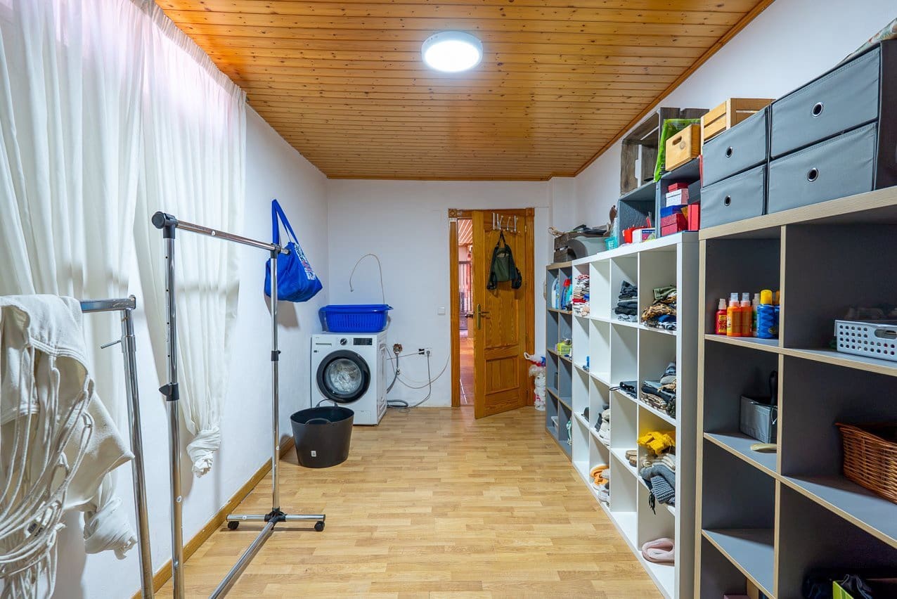 4 chambre Finca/Maison de Campagne à vendre à Villena avec piscine - 399 000 € (Ref: 9956700)
