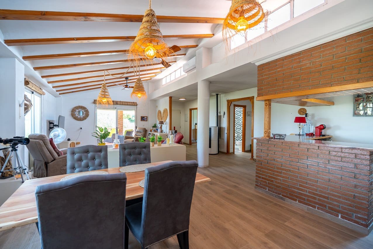 4 chambre Finca/Maison de Campagne à vendre à Villena avec piscine - 399 000 € (Ref: 9956700)