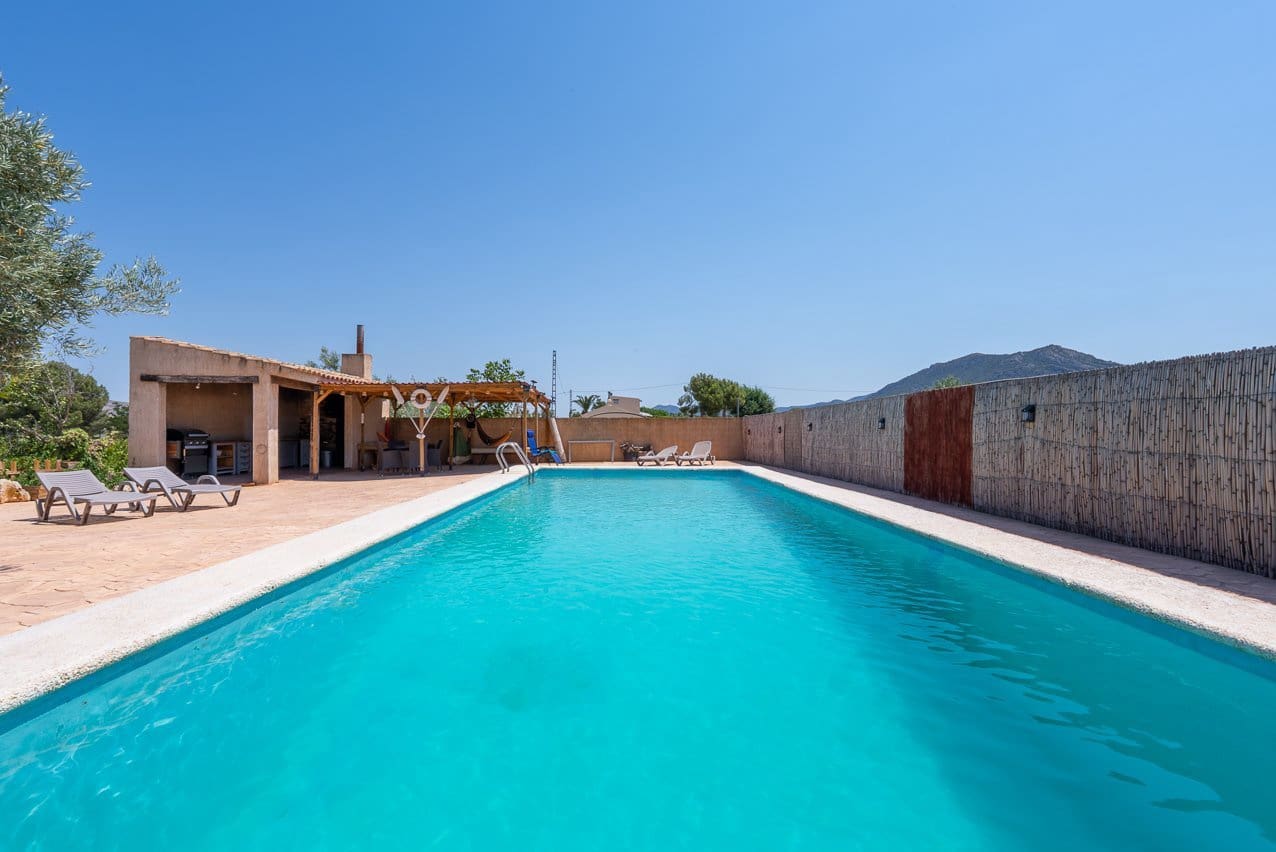 4 chambre Finca/Maison de Campagne à vendre à Villena avec piscine - 399 000 € (Ref: 9956700)