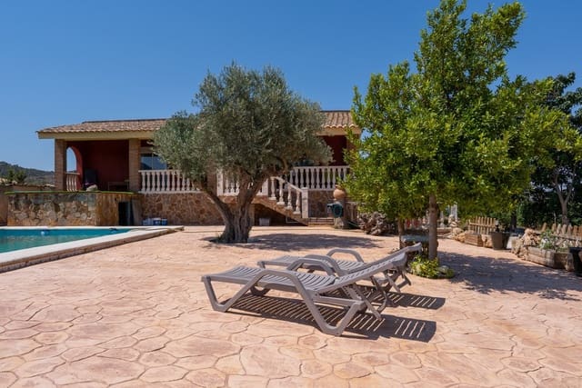 4 makuuhuone Maalaistalo myytävänä paikassa Villena mukana uima-altaan - 399 000 € (Ref: 9956700)