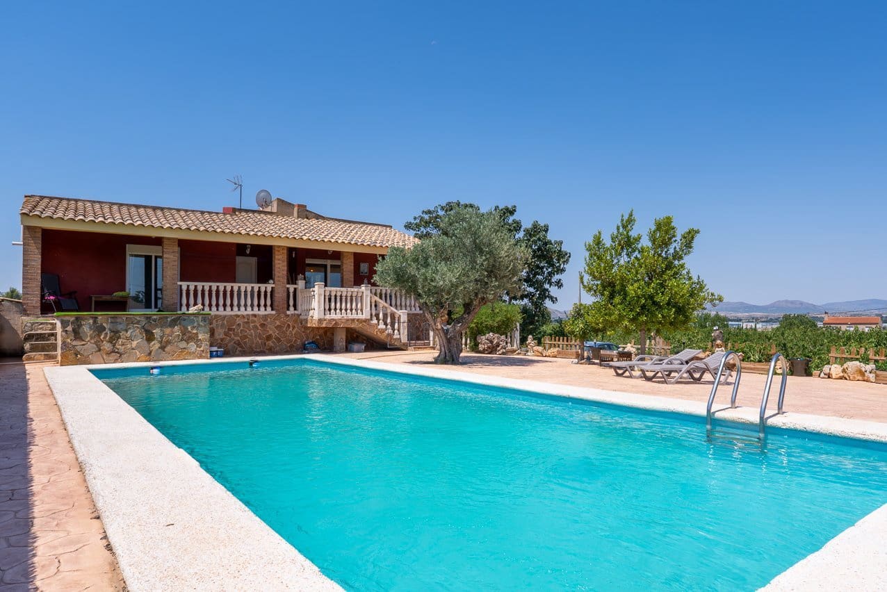 4 chambre Finca/Maison de Campagne à vendre à Villena avec piscine - 399 000 € (Ref: 9956700)