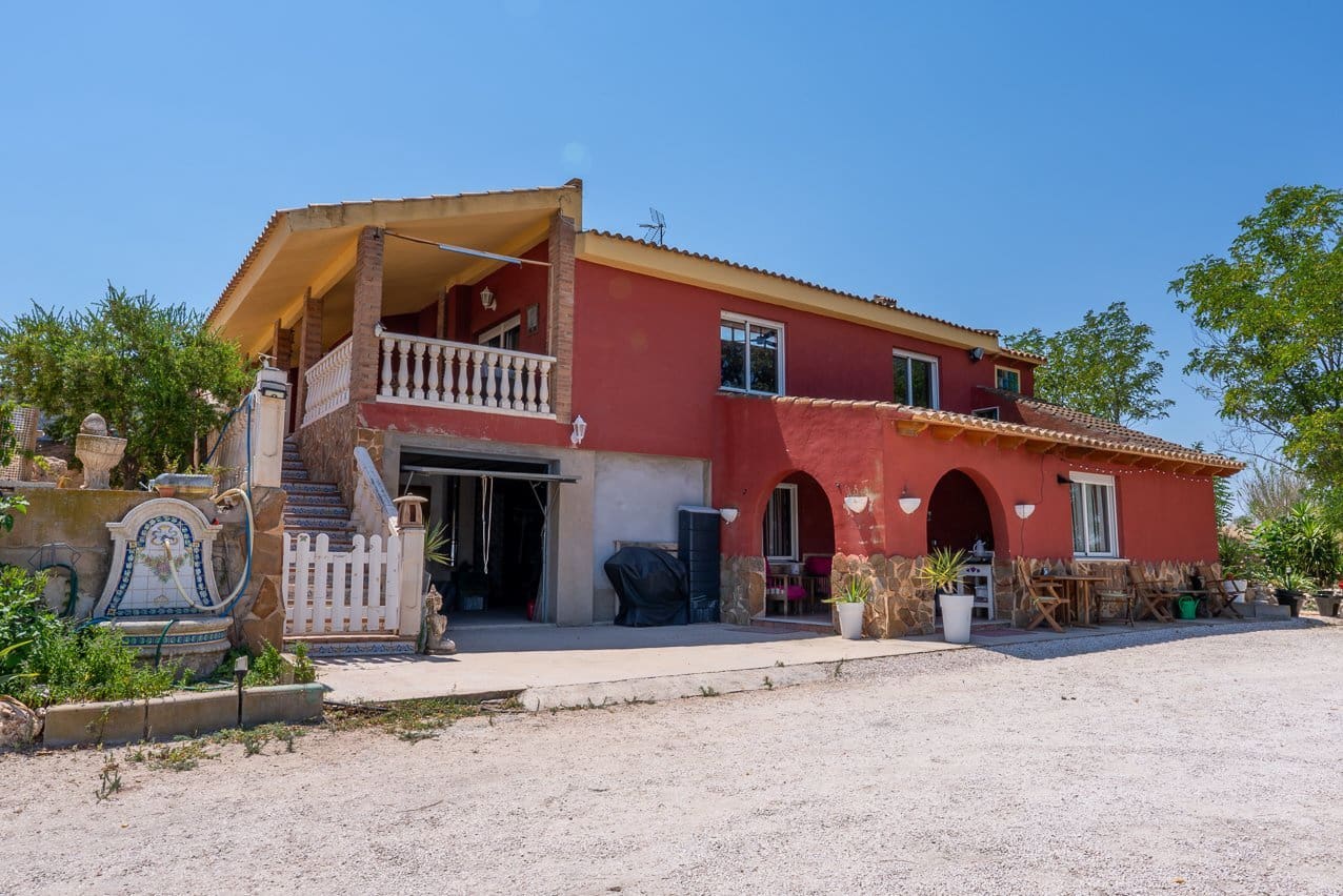4 chambre Finca/Maison de Campagne à vendre à Villena avec piscine - 399 000 € (Ref: 9956700)