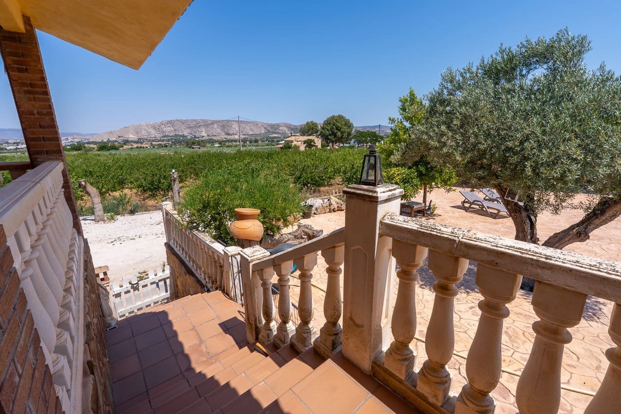 4 chambre Finca/Maison de Campagne à vendre à Villena avec piscine - 399 000 € (Ref: 9956700)
