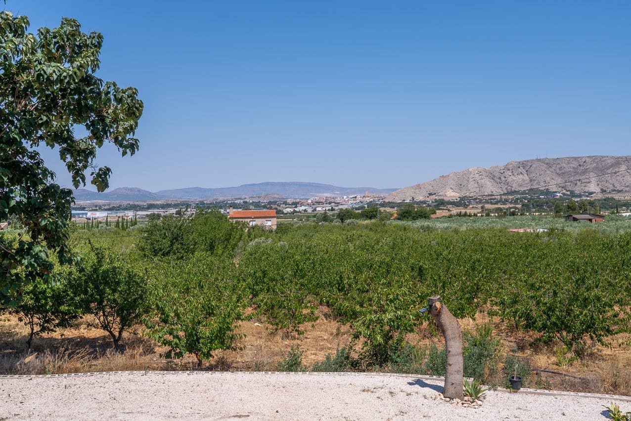 4 chambre Finca/Maison de Campagne à vendre à Villena avec piscine - 399 000 € (Ref: 9956700)
