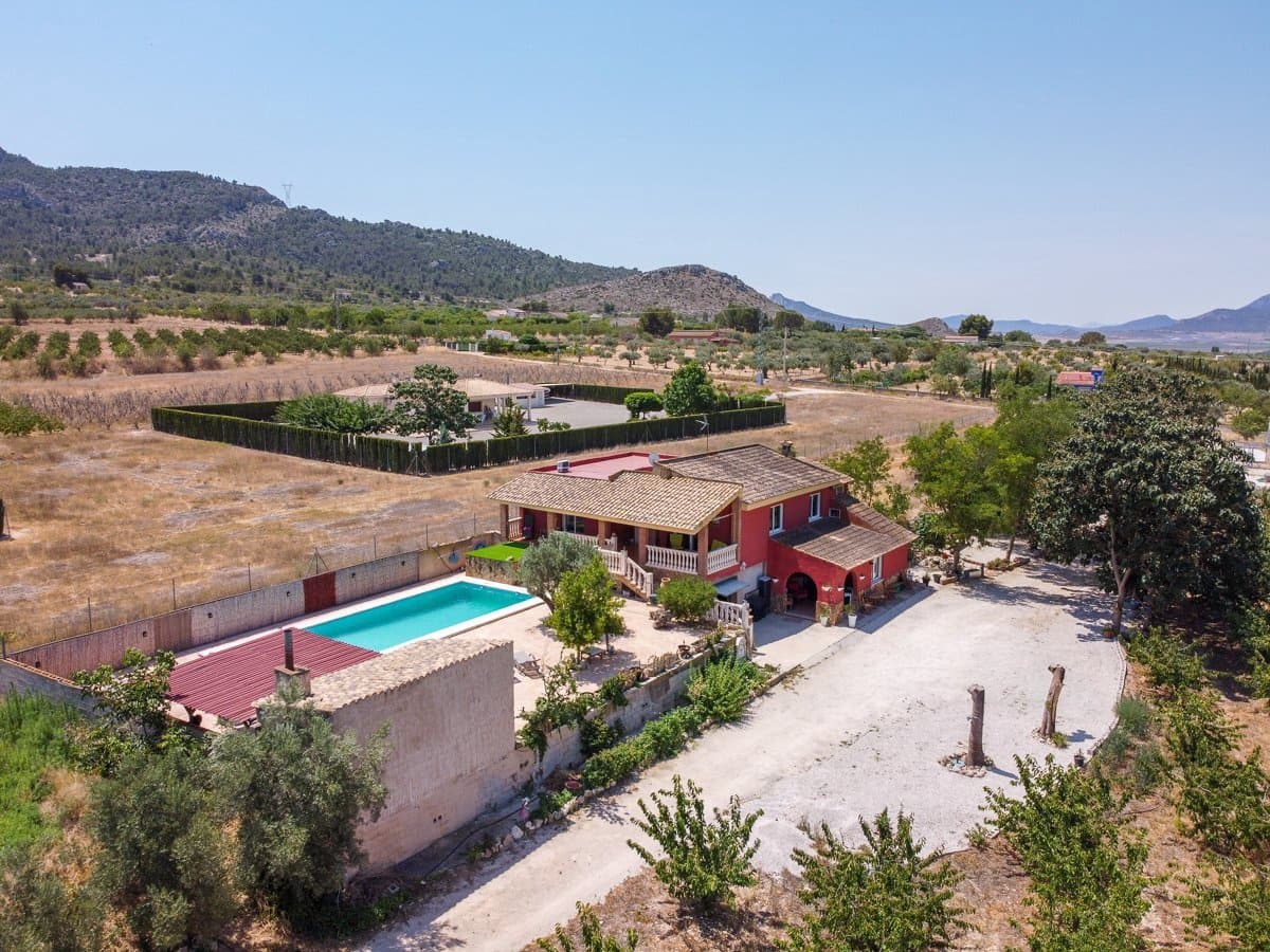 4 chambre Finca/Maison de Campagne à vendre à Villena avec piscine - 399 000 € (Ref: 9956700)