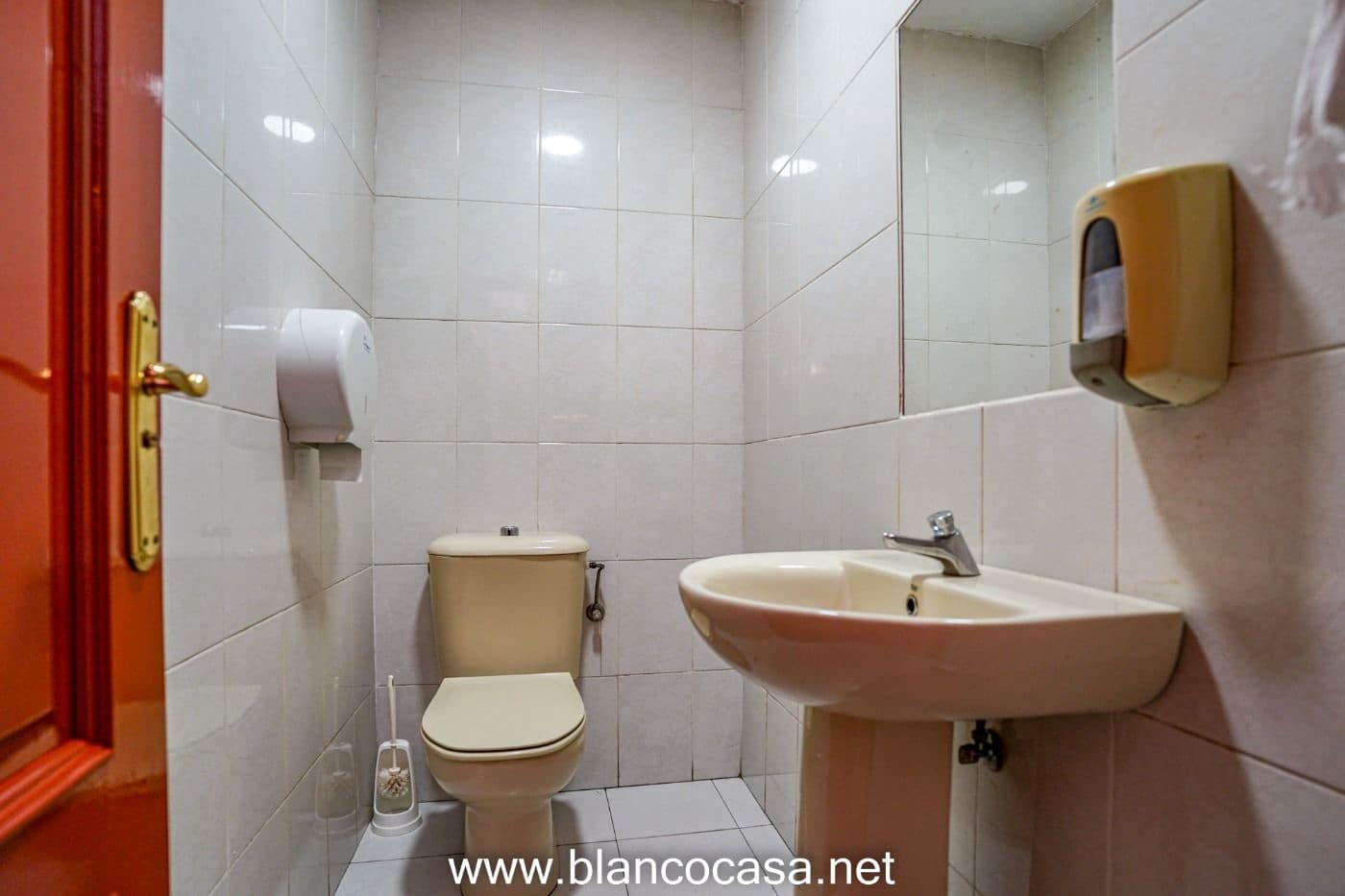 Bedrijf te koop in Carballo - € 58.000 (Ref: 2354473)