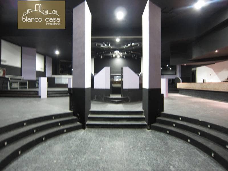 Erhverv til leje i Carballo - € 1.300 (Ref: 2400502)