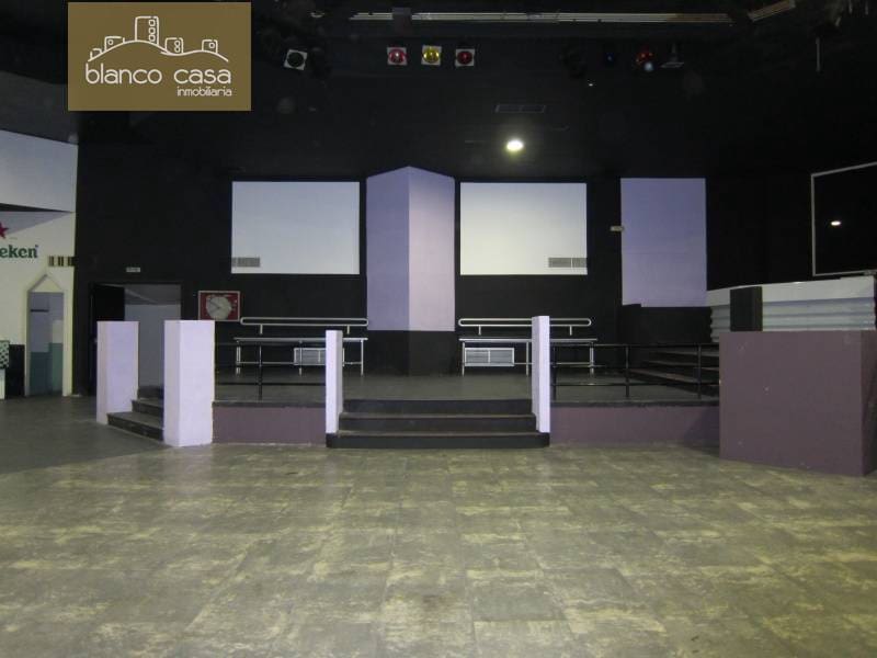 Erhverv til leje i Carballo - € 1.300 (Ref: 2400502)