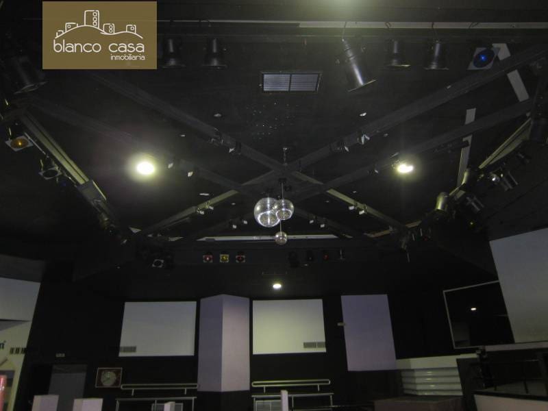 Erhverv til leje i Carballo - € 1.300 (Ref: 2400502)