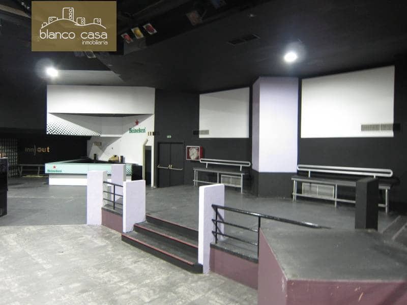 Erhverv til leje i Carballo - € 1.300 (Ref: 2400502)