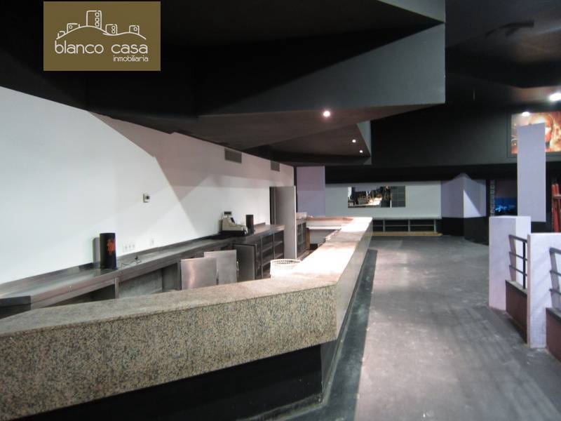 Erhverv til leje i Carballo - € 1.300 (Ref: 2400502)