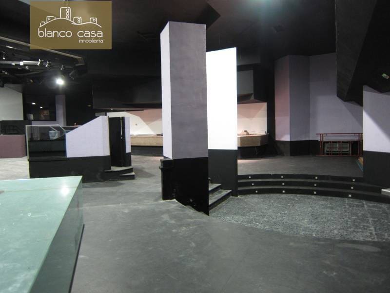 Erhverv til leje i Carballo - € 1.300 (Ref: 2400502)