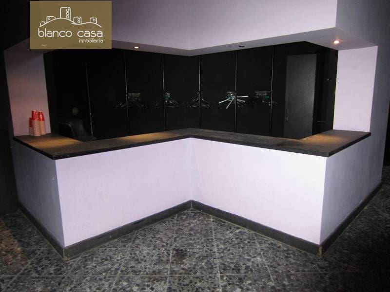 Erhverv til leje i Carballo - € 1.300 (Ref: 2400502)