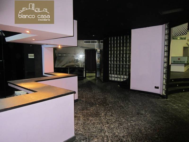 Erhverv til leje i Carballo - € 1.300 (Ref: 2400502)